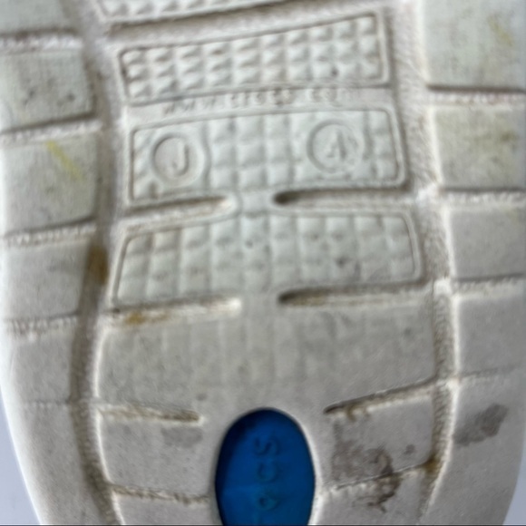 Crocs Perforated Slingback closed toe slip ons. - Picture 6 of 6